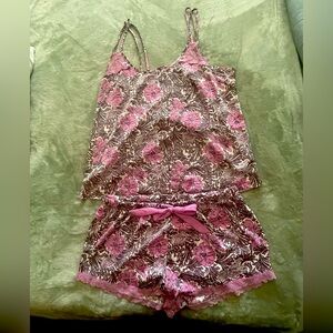 Target Ladies Shorts/Tank Top Set Pink & Purple Floral Design w lace Edging Sz M